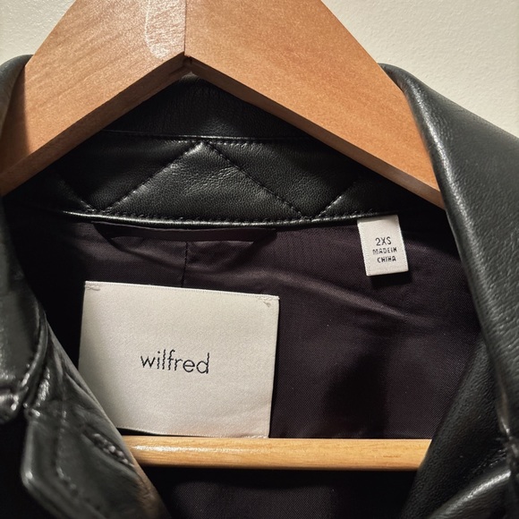 Brand new Aritzia cropped leather shirt - Picture 3 of 5